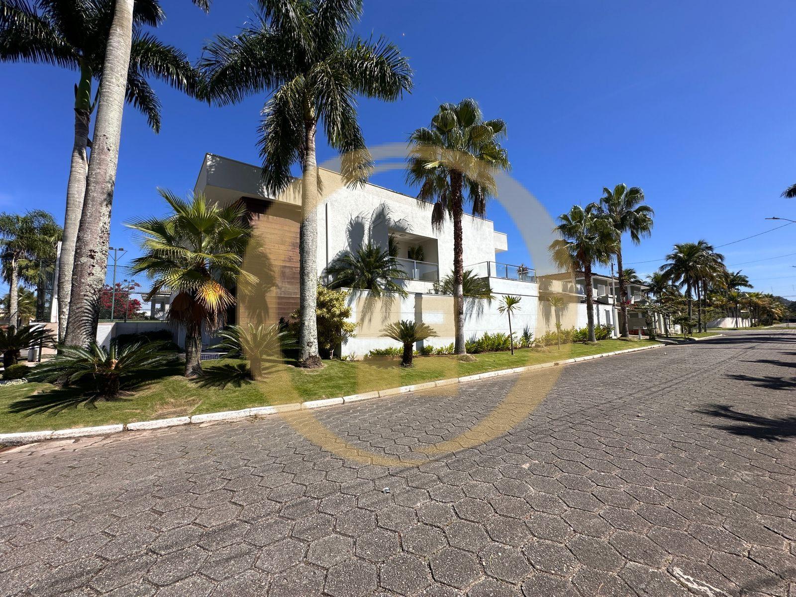 Casa-5-dormitorios-Jardim Acapulco
