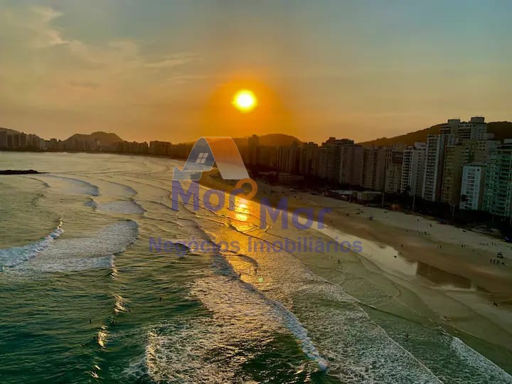 Apartamento Frente ao Mar nas Pitangueiras, Guarujá - SP