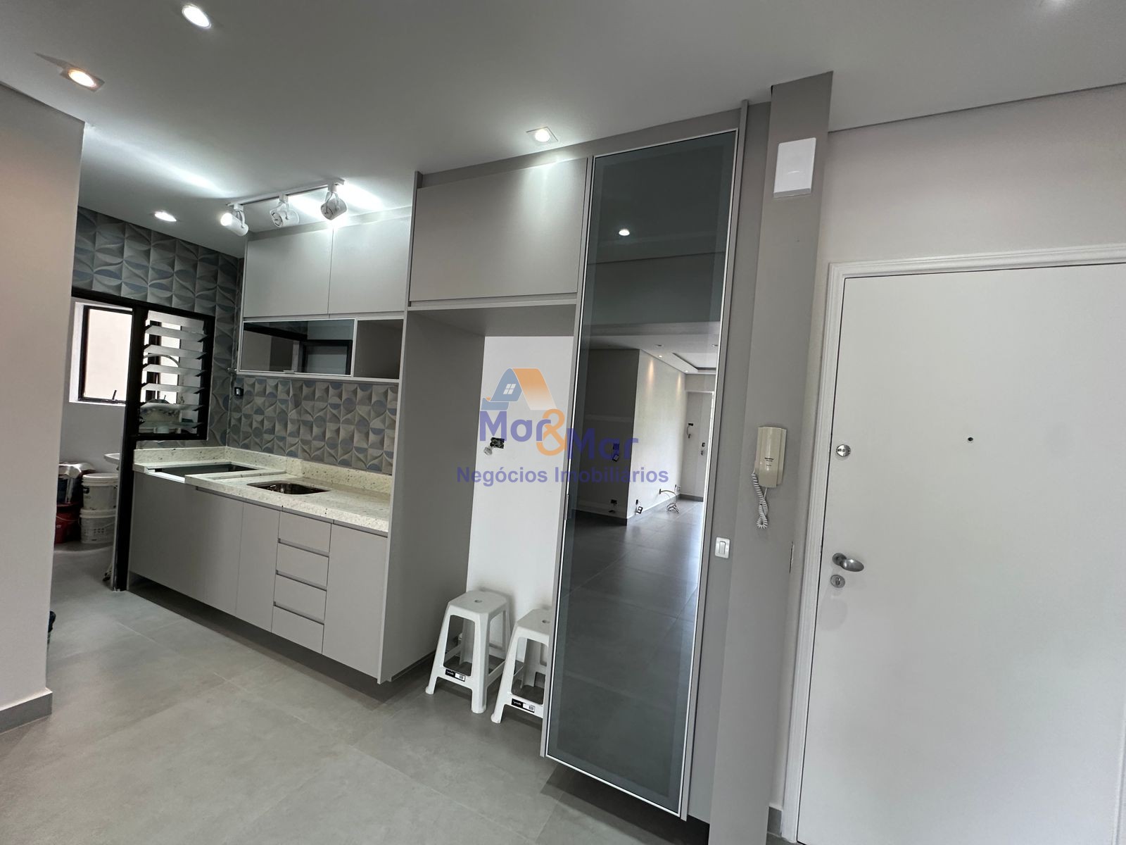 Apartamento na Praia da Enseada, Guarujá - SP