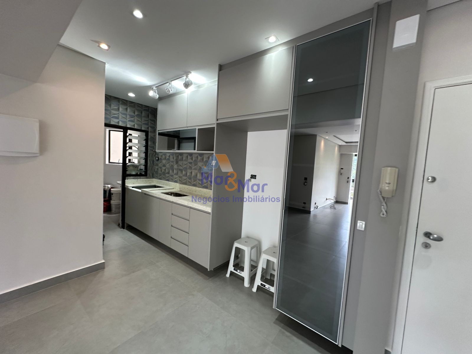 Apartamento na Praia da Enseada, Guarujá - SP