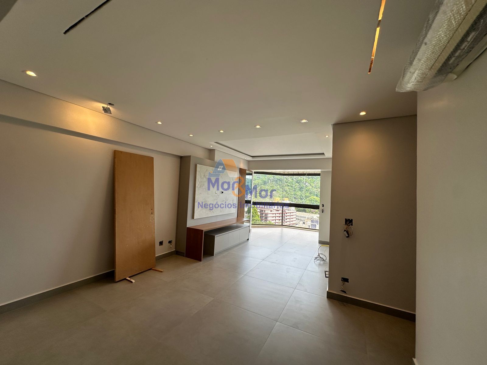 Apartamento na Praia da Enseada, Guarujá - SP