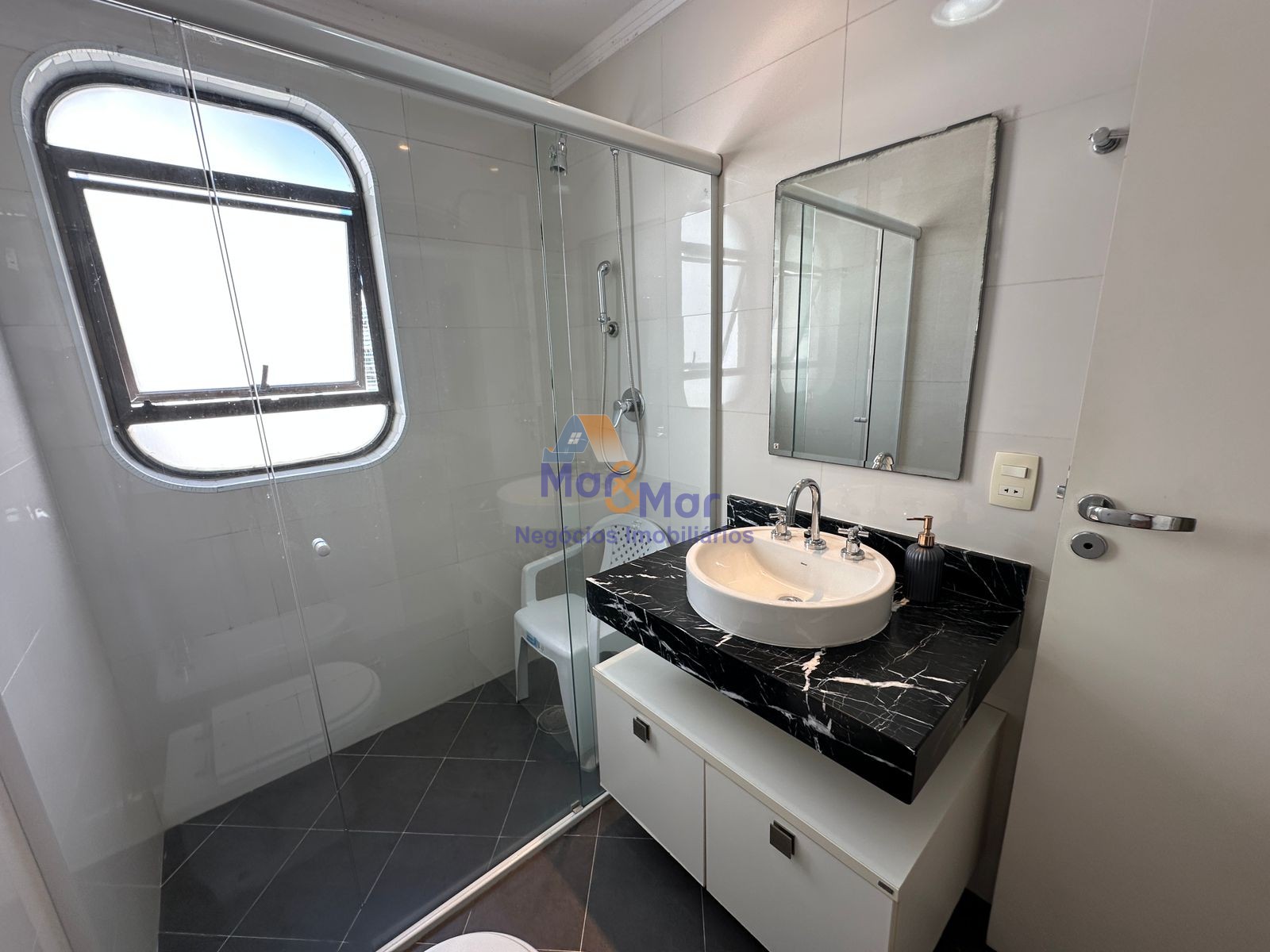 Apartamento Frente ao Mar, Praia Astúrias, Guarujá - SP