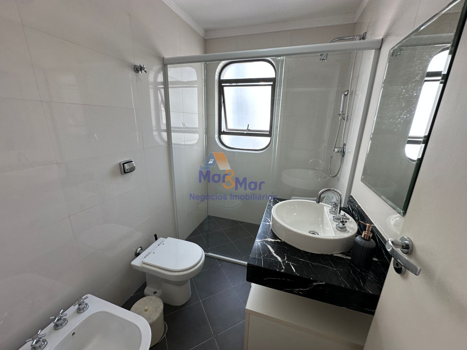 Apartamento Frente ao Mar, Praia Astúrias, Guarujá - SP