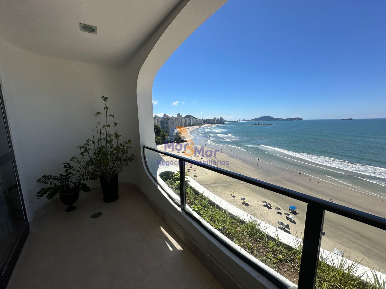 Apartamento Frente ao Mar, Praia Astúrias, Guarujá - SP