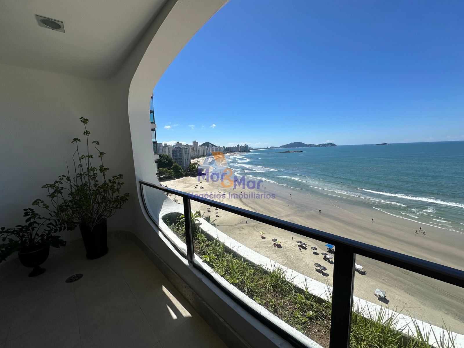 Apartamento Frente ao Mar, Praia Astúrias, Guarujá - SP