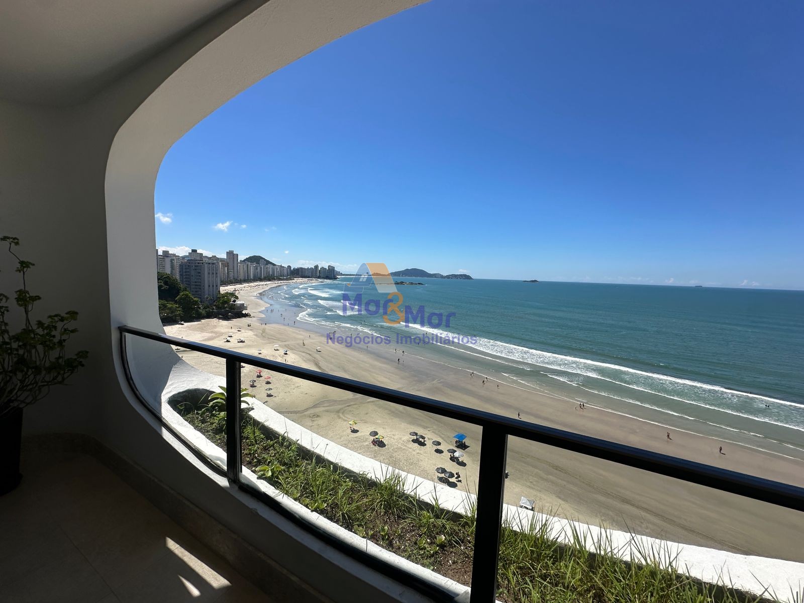 Apartamento Frente ao Mar, Praia Astúrias, Guarujá - SP