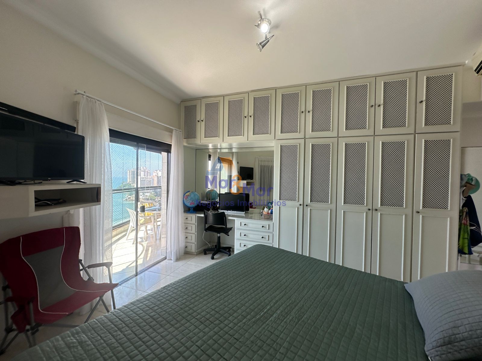 Apartamento Frente ao Mar Praia Astúrias, Guarujá - SP