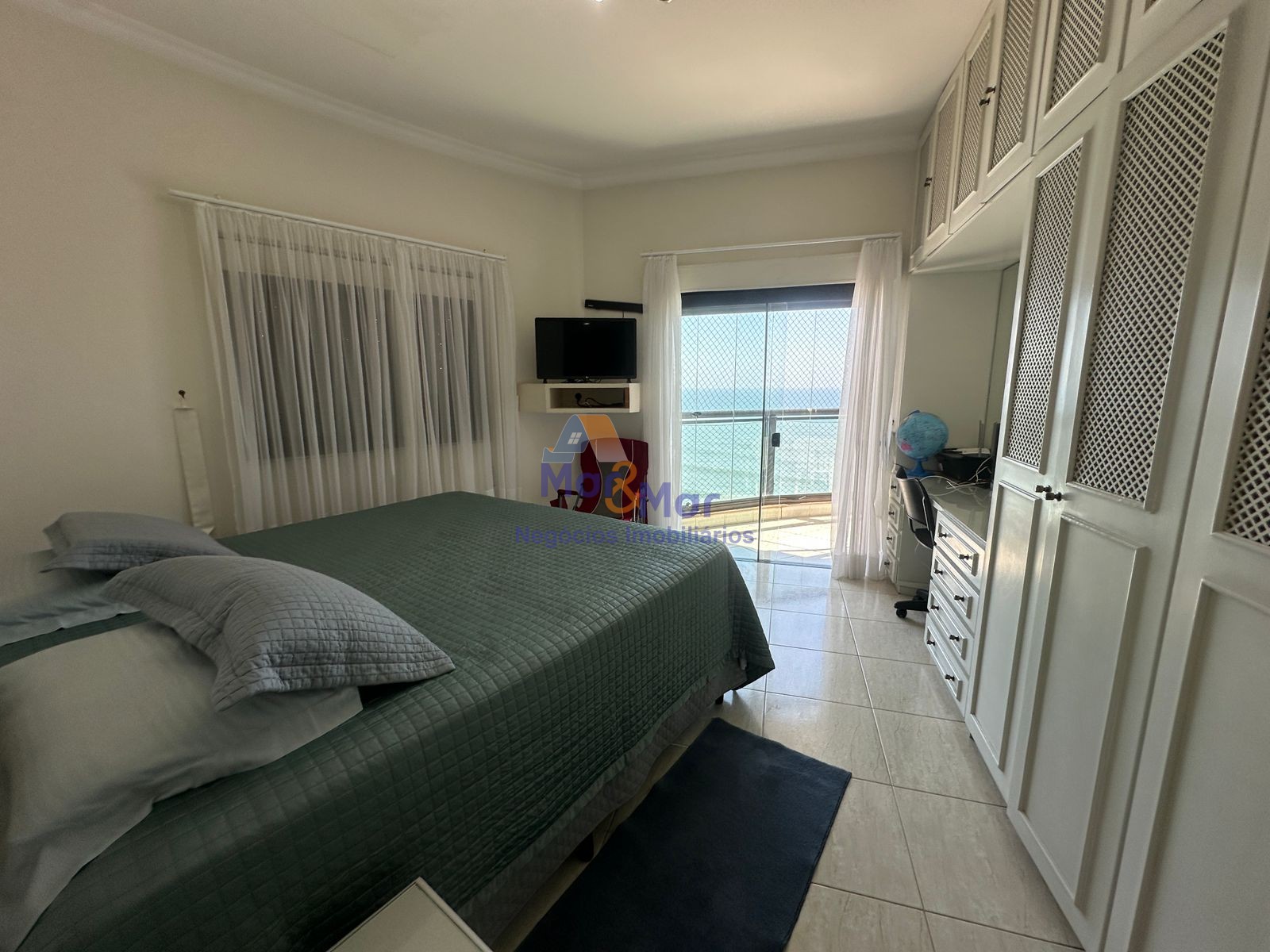 Apartamento Frente ao Mar Praia Astúrias, Guarujá - SP
