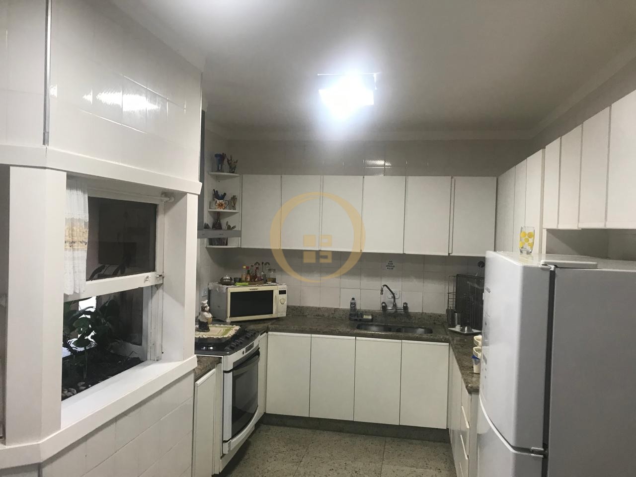 Apartamento-6-dormitorios-Guaiúba
