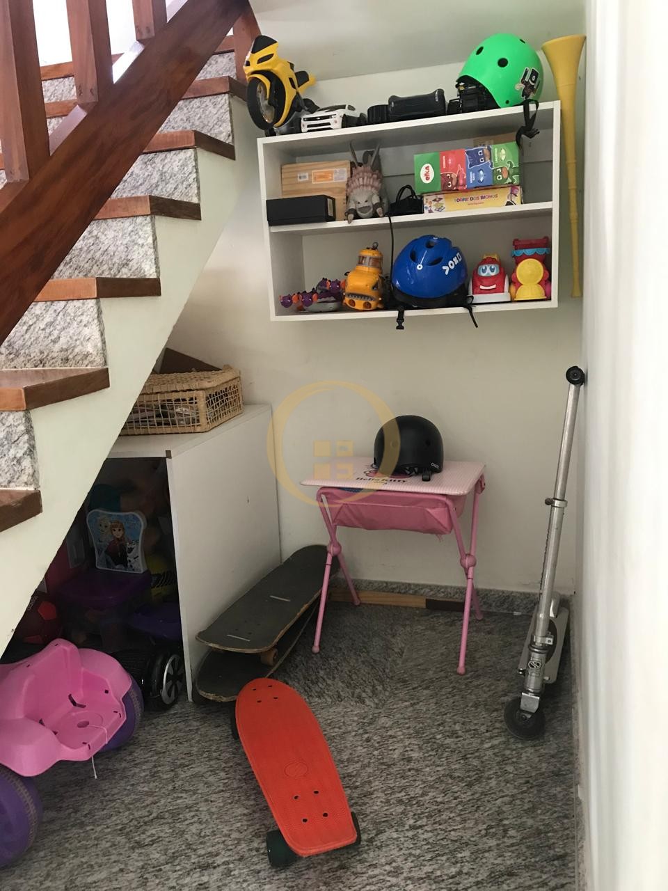 Apartamento-6-dormitorios-Guaiúba