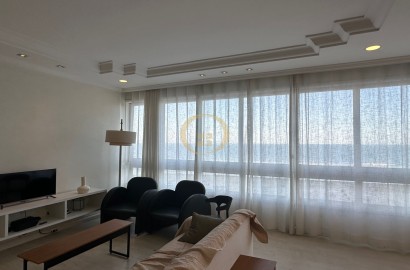 Apartamento Frente ao Mar nas Pitangueiras, Guarujá - SP