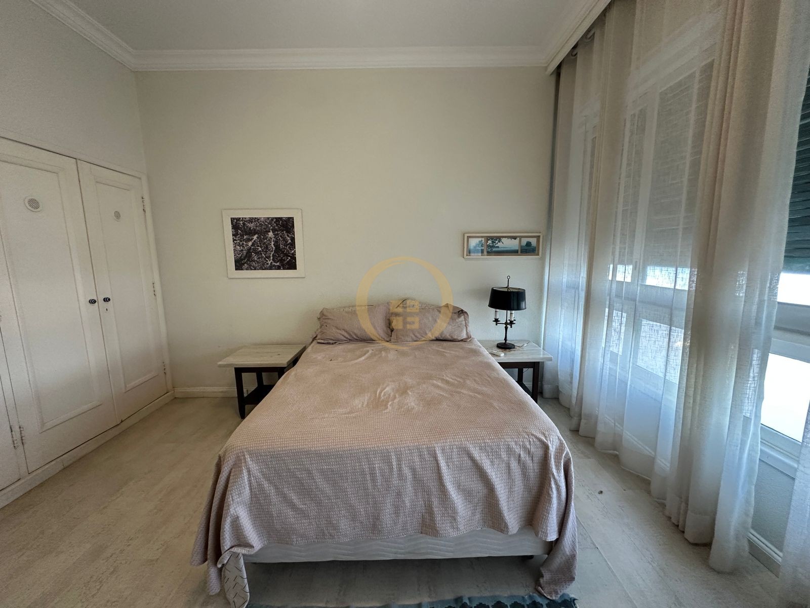 Apartamento Frente ao Mar nas Pitangueiras, Guarujá - SP