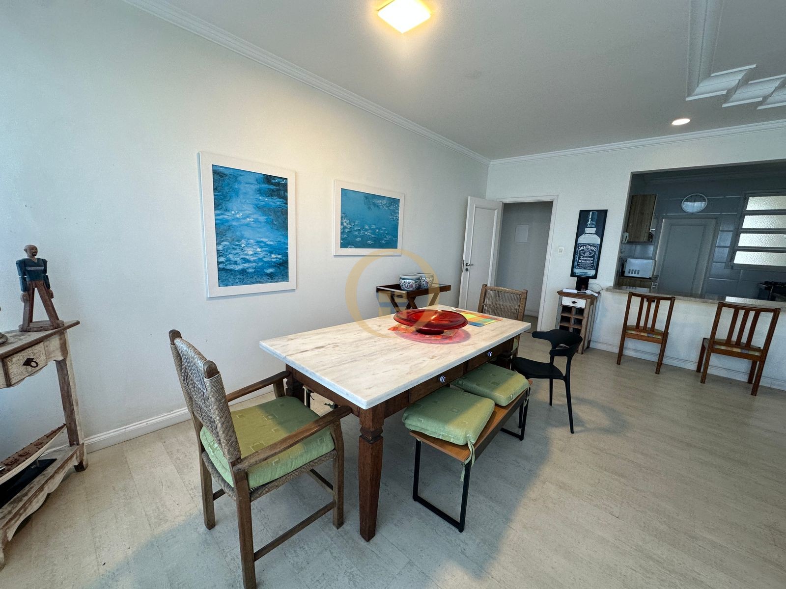 Apartamento Frente ao Mar nas Pitangueiras, Guarujá - SP