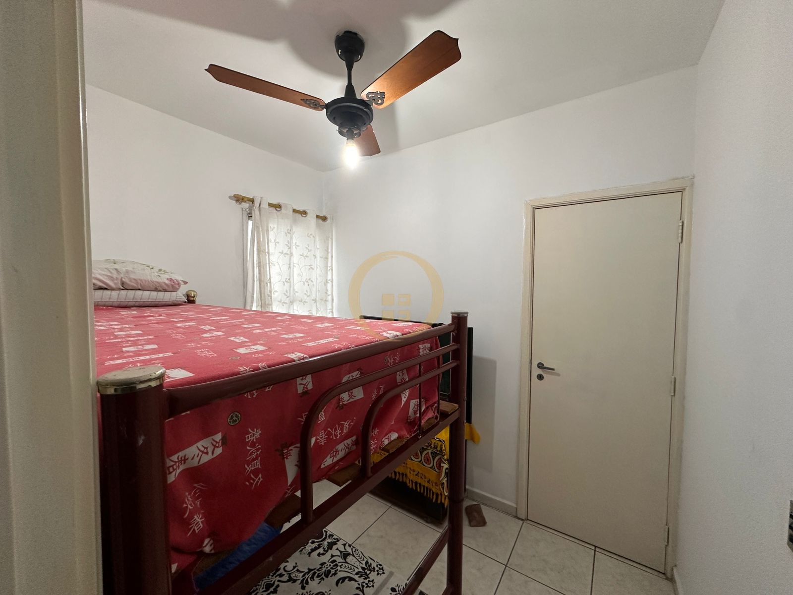 Apartamento na Praia da Enseada, Guarujá - SP