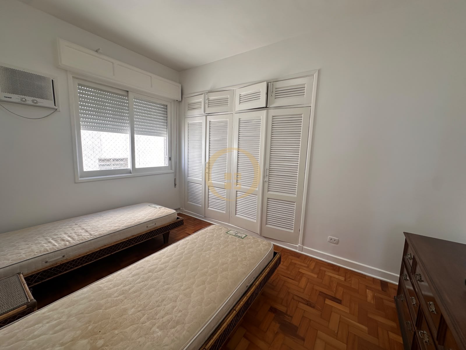 Apartamento Frente ao Mar nas Pitangueiras, Guarujá - SP