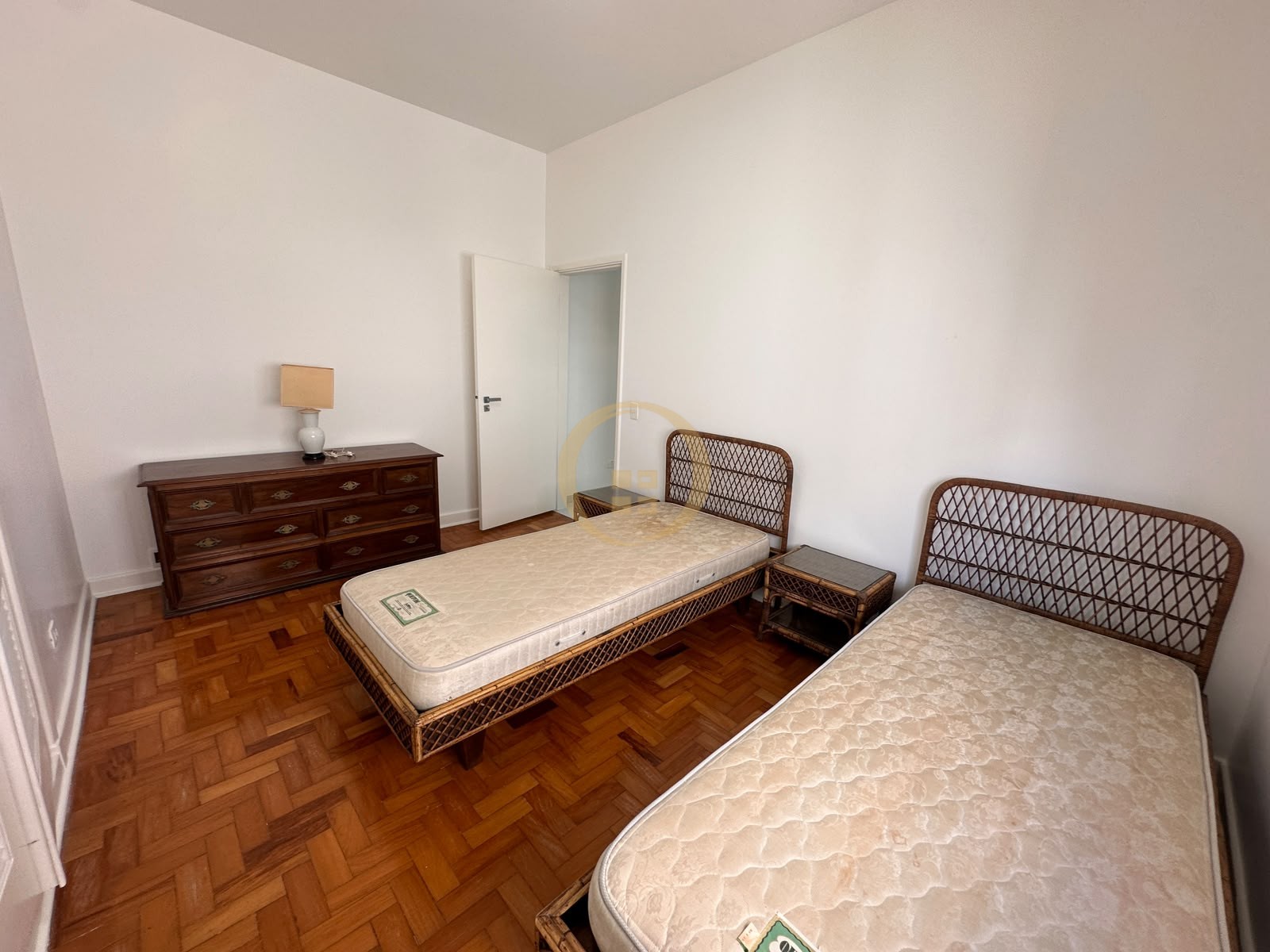 Apartamento Frente ao Mar nas Pitangueiras, Guarujá - SP