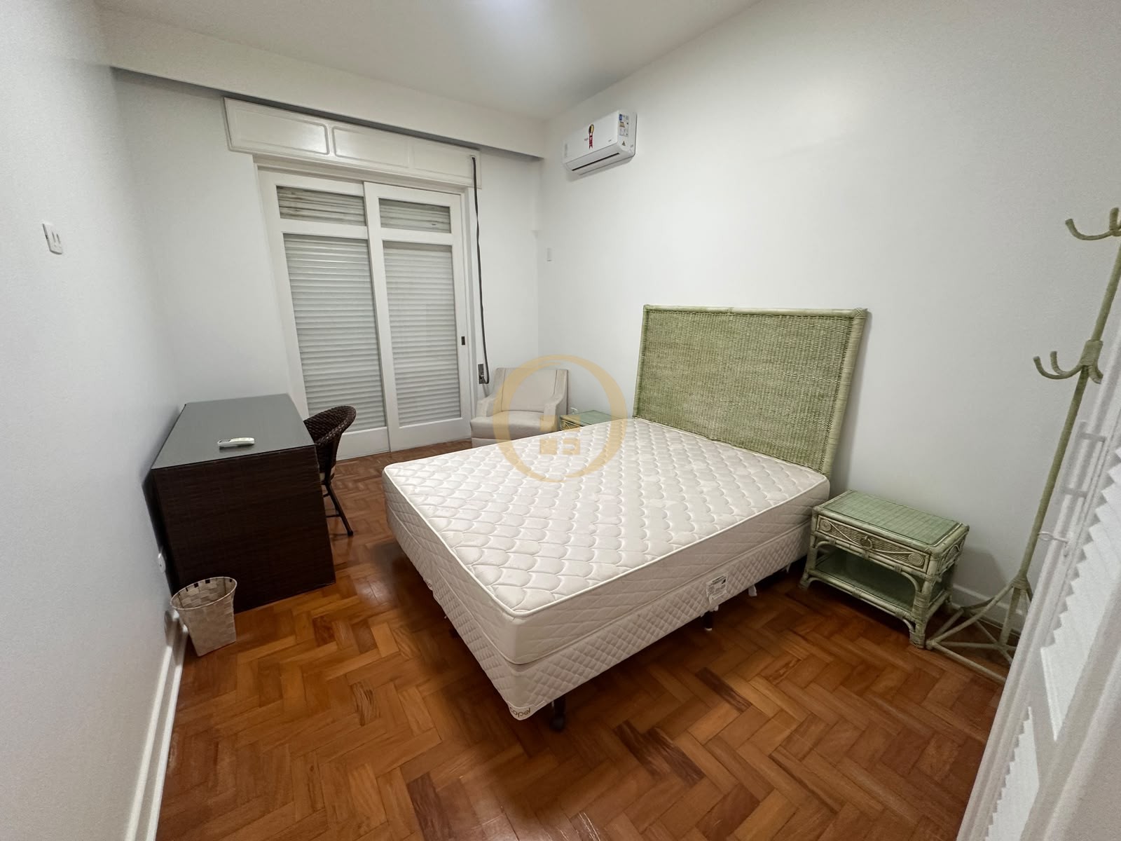 Apartamento Frente ao Mar nas Pitangueiras, Guarujá - SP
