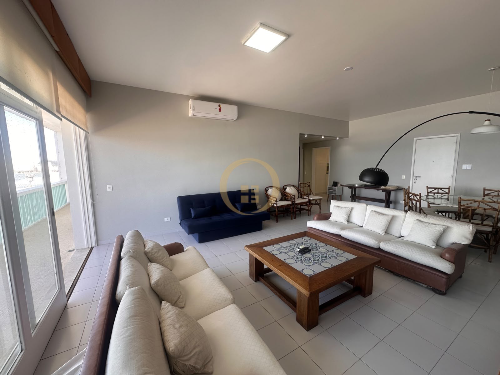 Apartamento Frente ao Mar nas Pitangueiras, Guarujá - SP