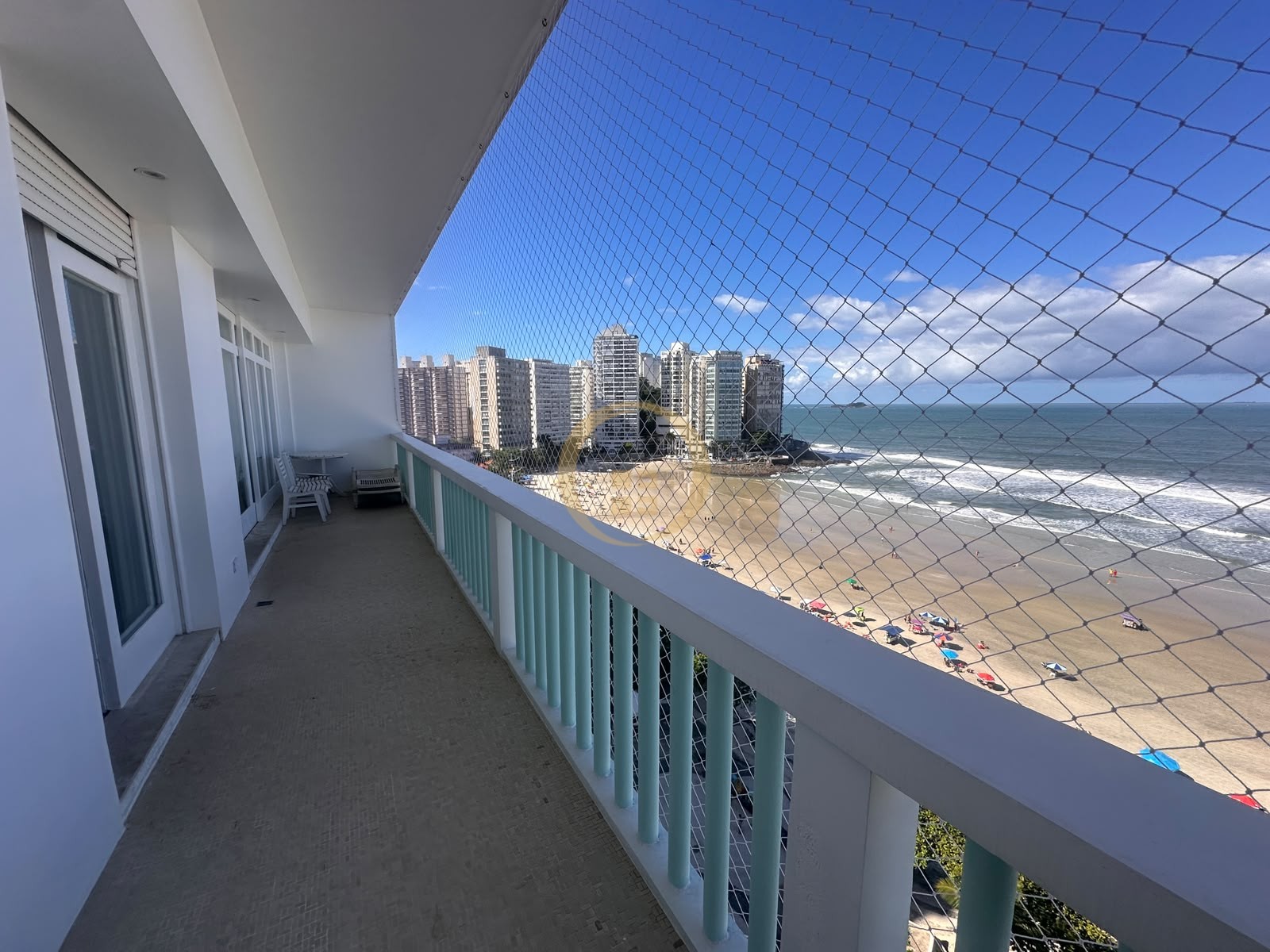 Apartamento Frente ao Mar nas Pitangueiras, Guarujá - SP