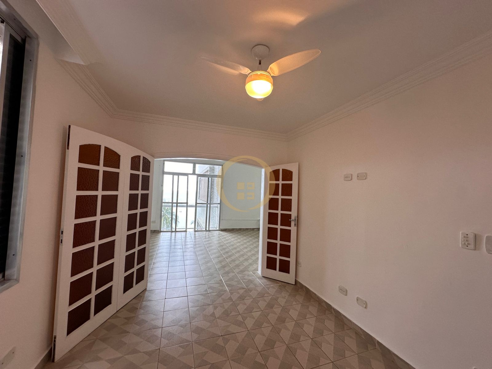 Apartamento-2-dormitorios-Pitangueiras
