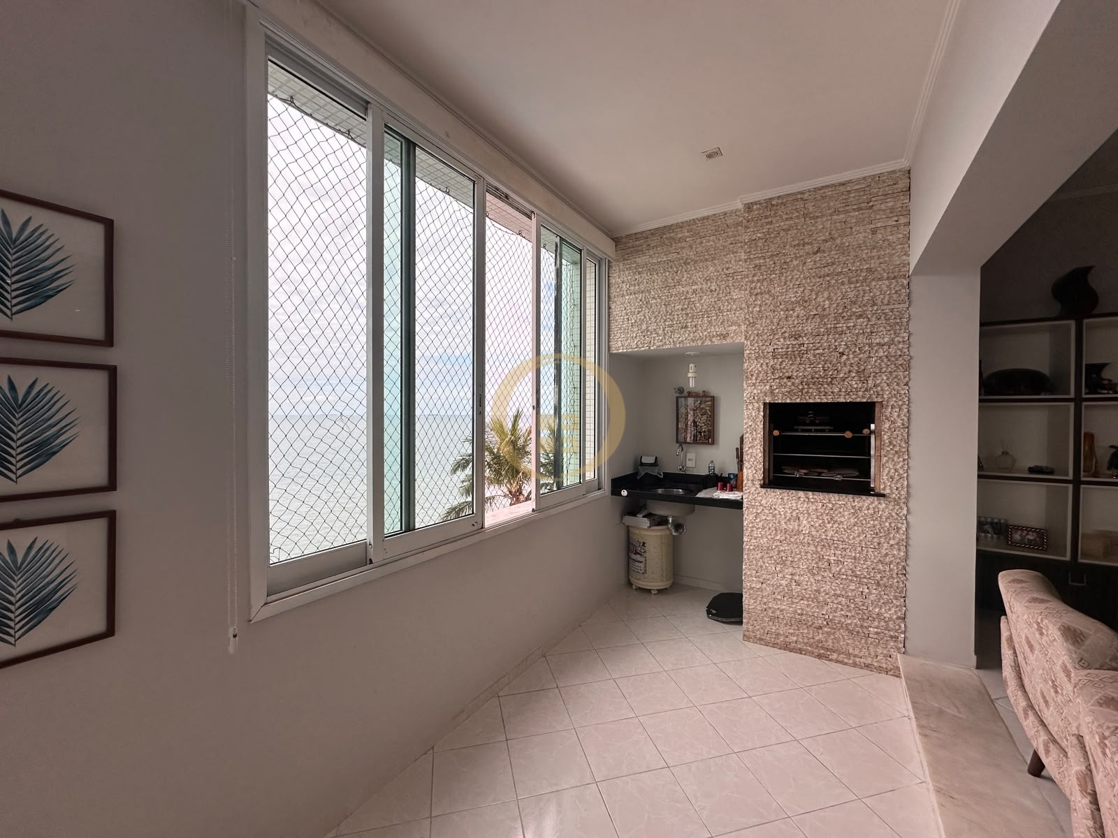 Apartamento-4-dormitorios-Pitangueiras