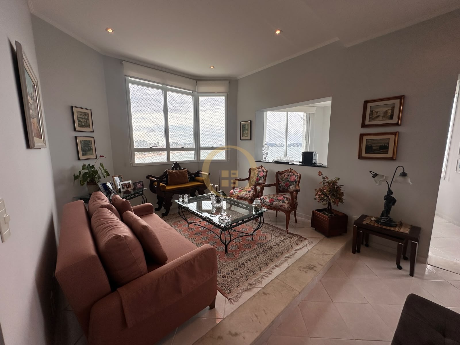 Apartamento-4-dormitorios-Pitangueiras