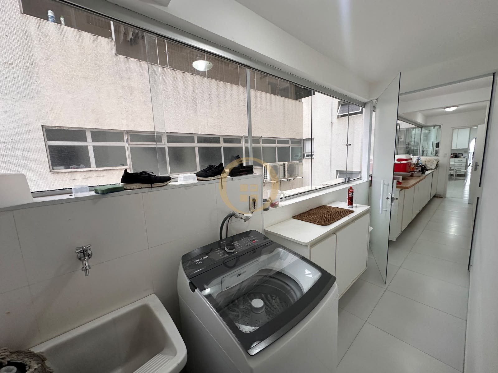 Apartamento-4-dormitorios-Pitangueiras