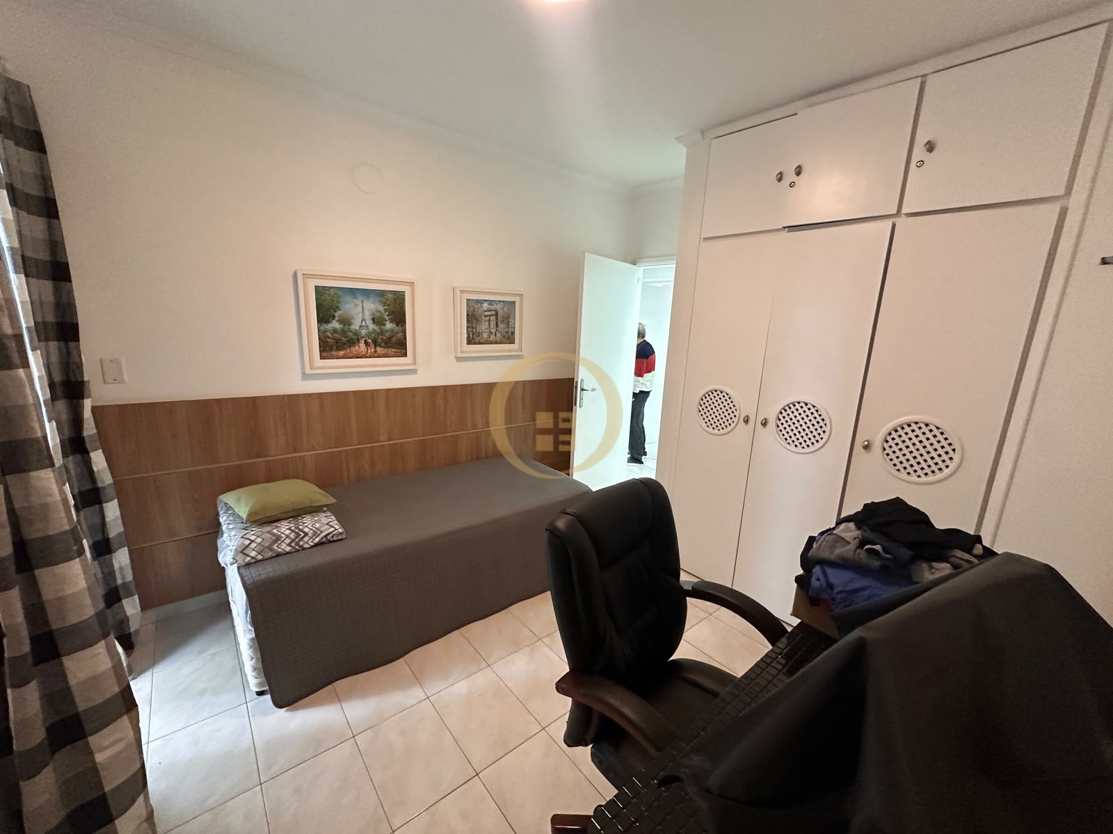 Apartamento-4-dormitorios-Pitangueiras